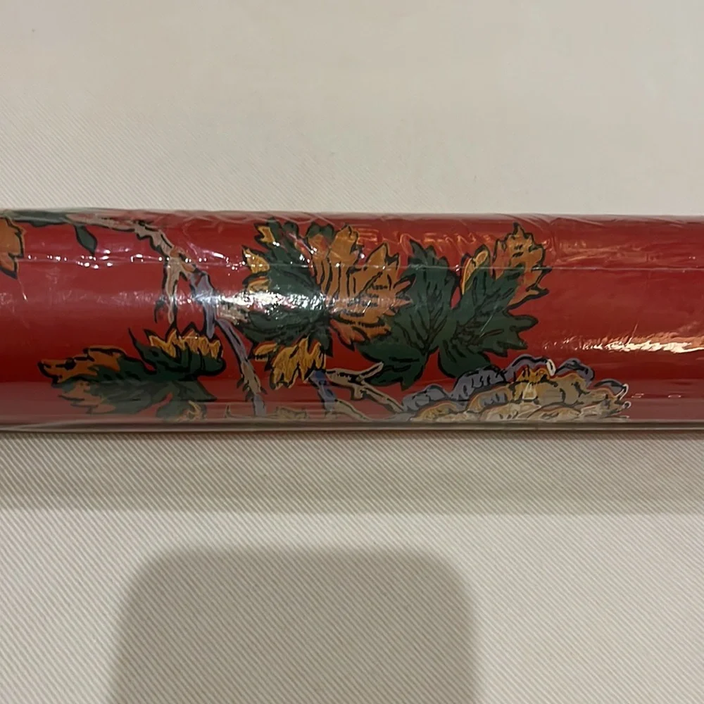 Thibaut wallpaper. Pattern T2610 run 6. New.
